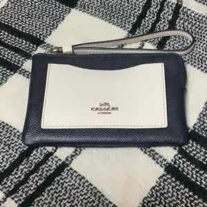 Coach Navy blue & white corner zip wallet, silver zipper, silver Coach logo